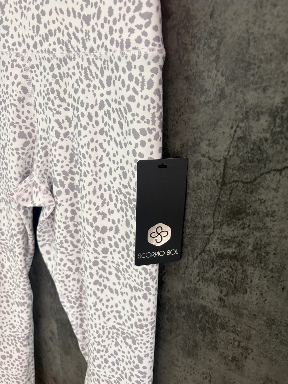 Scorpio Sol White Leopard Print Leggings - Picture 2 of 4